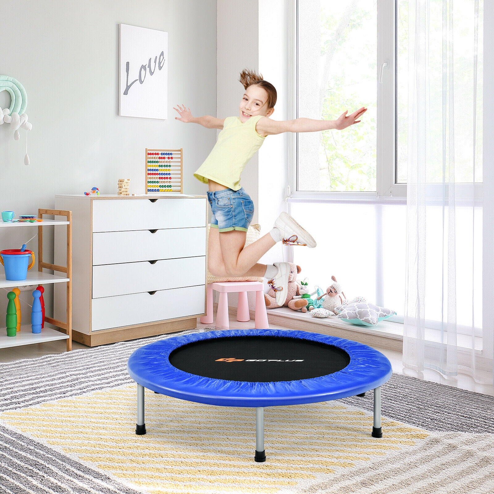 Mocne sprężyny i ochronny kołnierz trampoliny fitness