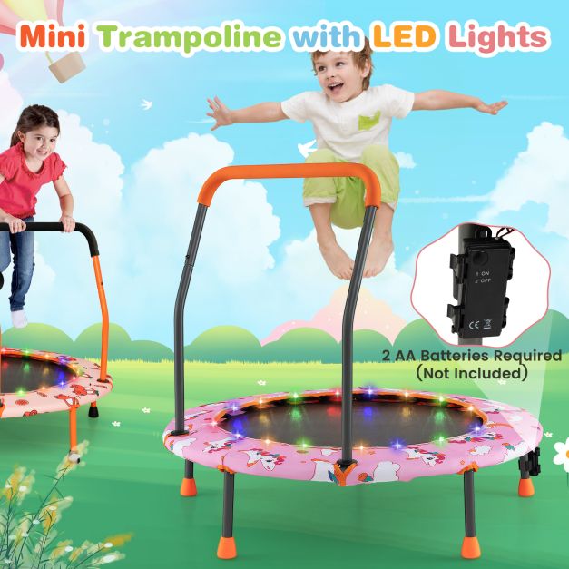 Bezpieczne linki bungee i ciche nóżki różowej trampoliny
