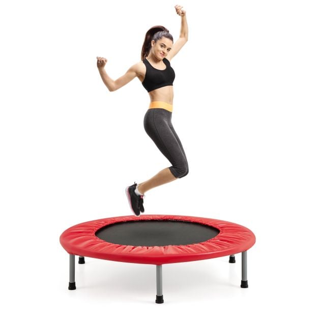Składana mini trampolina łatwa w przechowywaniu